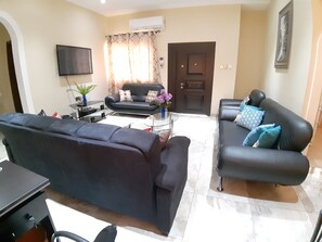 Appartement | Salle de séjour | Télévision à écran plat de 51 pouces avec chaînes numériques