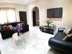 Appartement | Salle de séjour | Télévision à écran plat de 51 pouces avec chaînes numériques