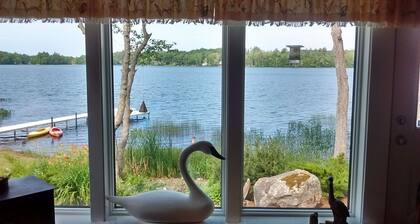 Serendipity Cottage on Lermond Pond