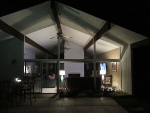 Terrace/patio - Mid-Century Modern Home with the Million Dollar View (Palm Desert)