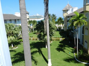 Property grounds - Amazing 2Bd Penthouse w/Roof Top Patio w/Outdoor Shower - Paradise Found (Ocho Rios)