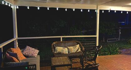 Katandra Homestead Old world charm on lakefront