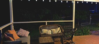 Katandra Homestead Old world charm on lakefront