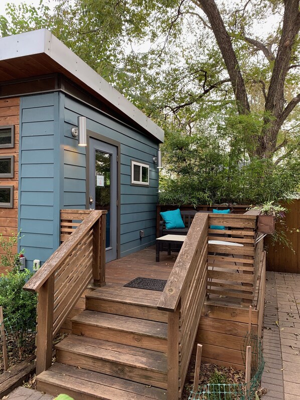 Terrace/patio - Small house: the heart of the east side (Austin)