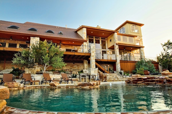 Luxurious 6850 sq ft home with swimming pool, spa, cabana. 5 bedrooms, 5 baths