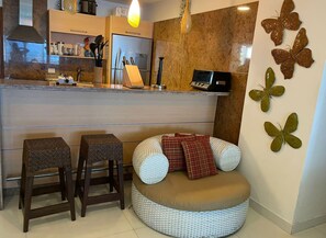 Family Duplex, Multiple Beds, Non Smoking | Living area