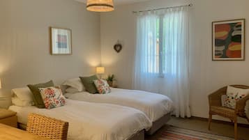 3 chambres, fer et planche à repasser, lit parapluie, Wi-Fi gratuit