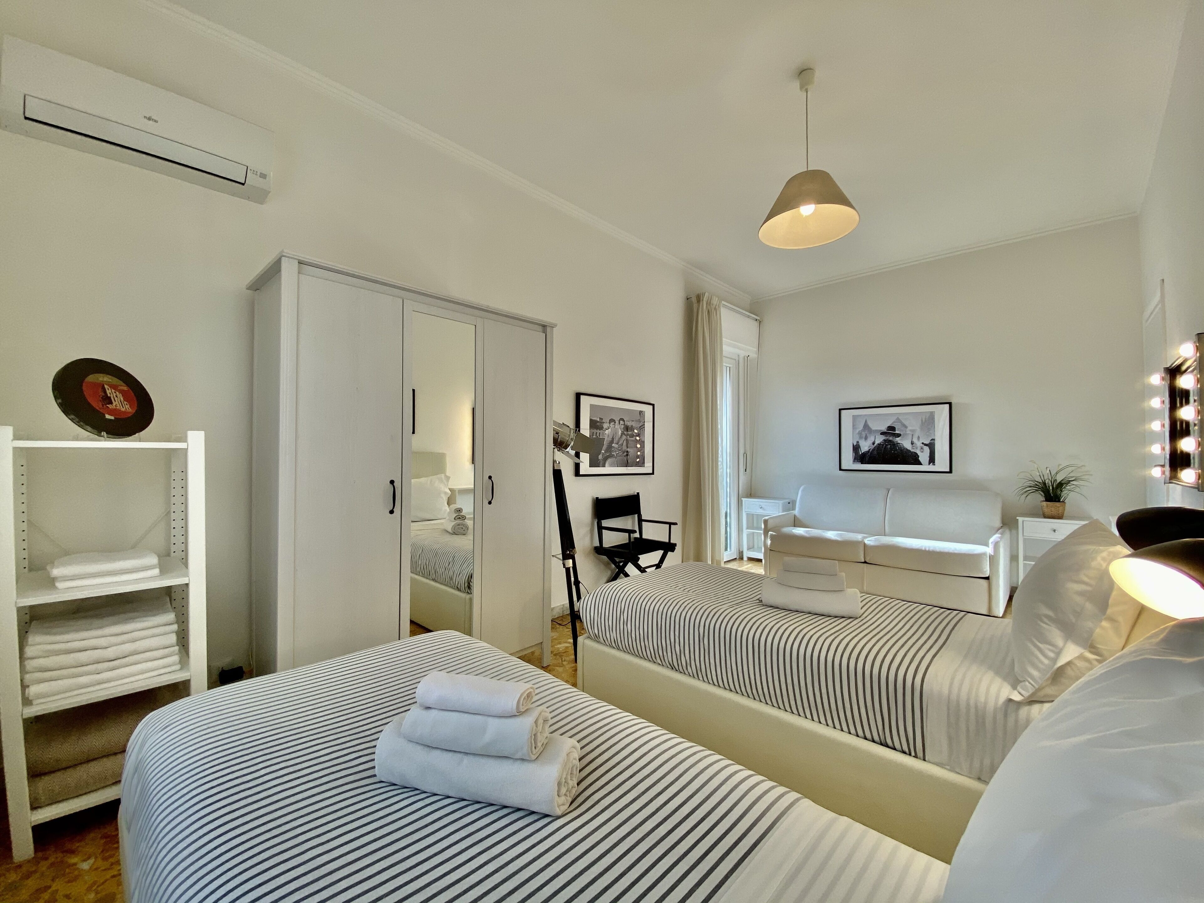 3 bedrooms, desk, iron/ironing board, free WiFi