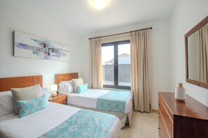 3 bedrooms, iron/ironing board, travel cot, free WiFi - Villa Clara, quiet area in Tias with private pool, heated and barbecue. (Tías - Lanzarote)