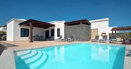 Villa Clara, quiet area in Tias with private pool, heated and barbecue.