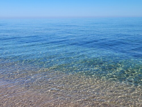 very nice villa 300 m from sea with amazing seaview, 5 beds
