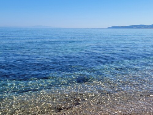 very nice villa 300 m from sea with amazing seaview, 5 beds