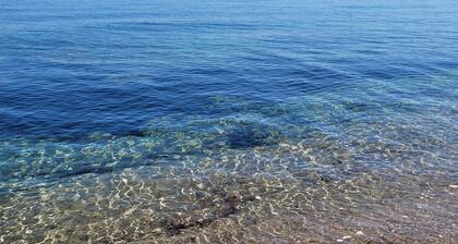 very nice villa 300 m from sea with amazing seaview, 5 beds