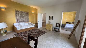 5 dormitorios, tabla de planchar con plancha, wifi gratis y ropa de cama