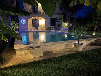 SALENTO VILLA WITH POOL, GARDEN, TERRACES, NEAR THE SEA OF CASTRO