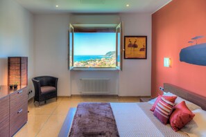 5 chambres, fer et planche à repasser, lit parapluie, Wi-Fi gratuit