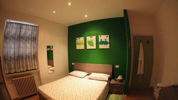 4 Schlafzimmer, Zimmersafe, Bügeleisen/Bügelbrett, WLAN