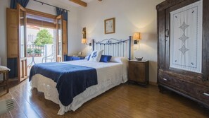 4 chambres, fer et planche à repasser, lit parapluie, Wi-Fi gratuit