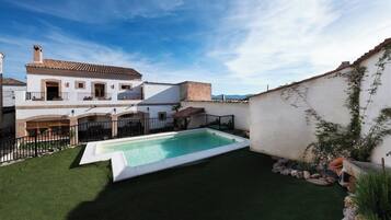 Udendørs pool