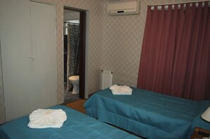 Twin Room | Free WiFi, bed sheets - Hotel Bella Vista (Villa Carlos Paz)