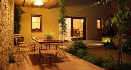 Self catering Ca l´Helena for 8 people.
