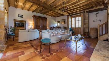 TV, fireplace, DVD player, foosball