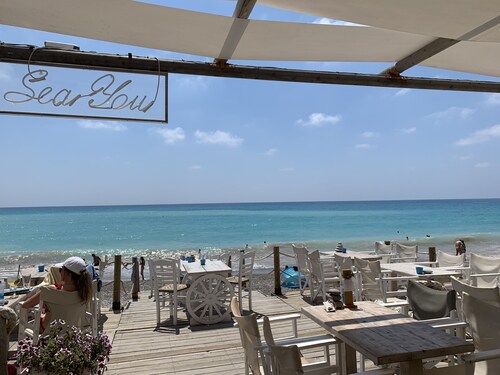 Luxury Private 3 bedroom (sleeps 6)Villa, Breathtaking Views & 200mbps Wi-Fi