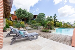 Piscine extérieure, piscine chauffée