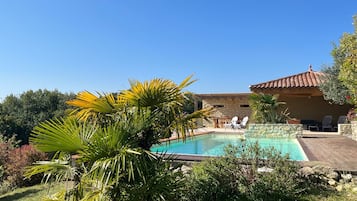 Piscine extérieure, piscine chauffée