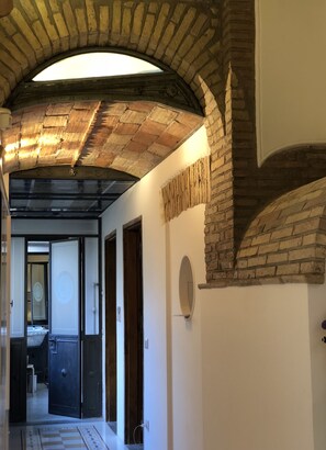 Interior - Two-storey apartment with terrace - Trevi Fountain / Piazza Spagna (Roma)