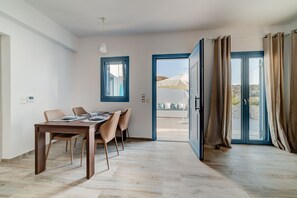 Dining - Quiet place for special vacations for couples! (Timpaki)