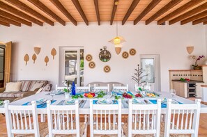 تناول الطعام