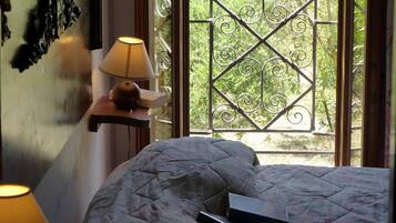 2 Schlafzimmer, Bügeleisen/Bügelbrett, Bettwäsche