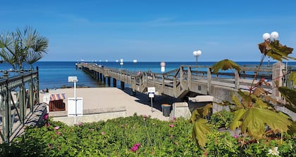 Sonniges Apartment, strandnah <100m, mit SĂŒdbalkon, Aufzug, TG und WLAN