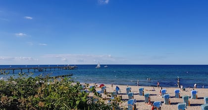 Appartement ensoleillé, proche de la plage <100m, avec balcon orienté sud, ascenseur, parking souterrain et WiFi