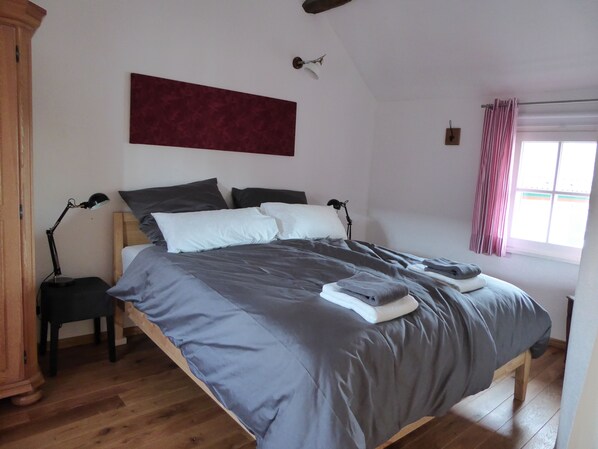 1 bedroom, iron/ironing board, WiFi, bed sheets
