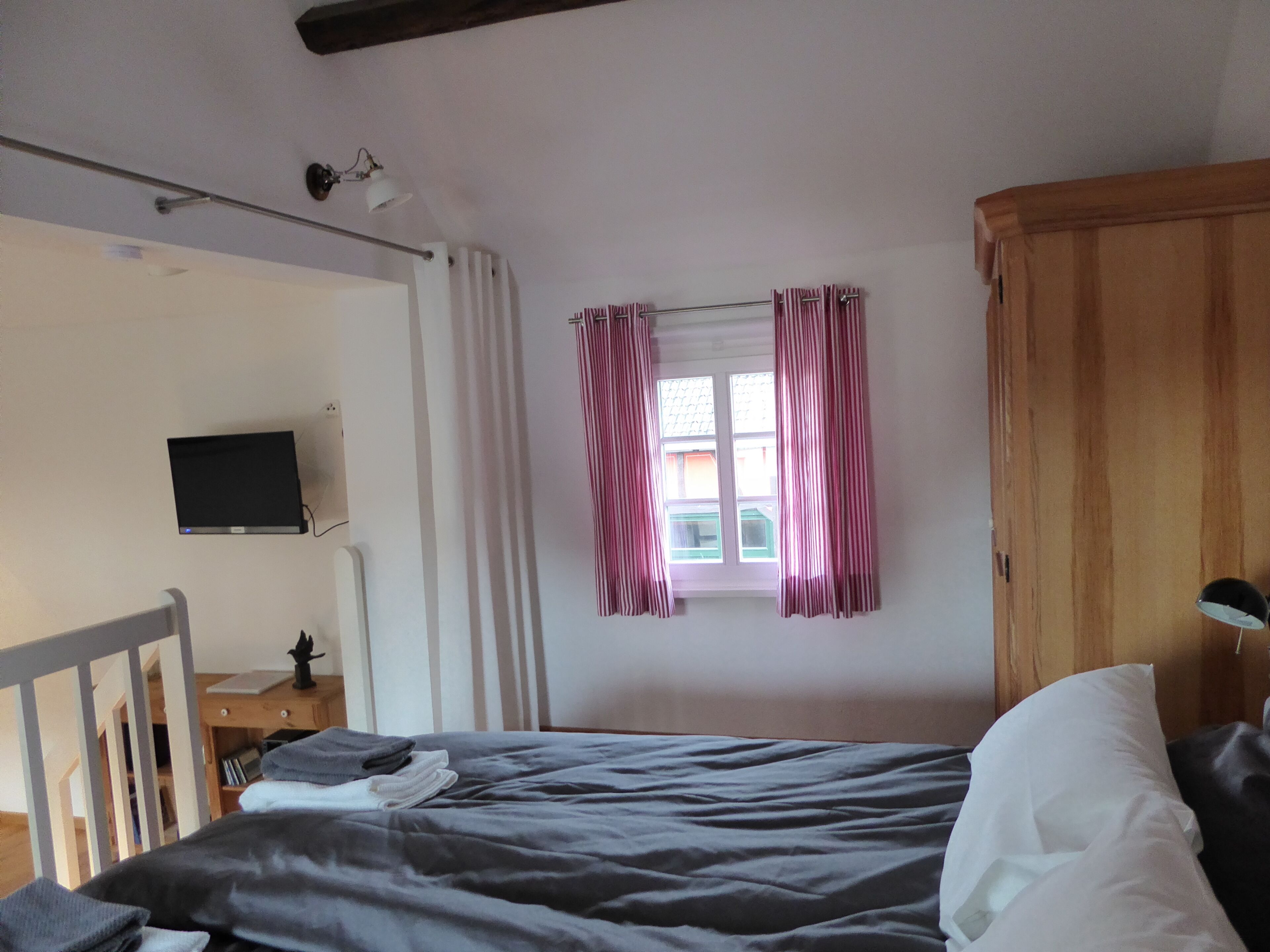 1 chambre, fer et planche à repasser, Wi-Fi, draps fournis