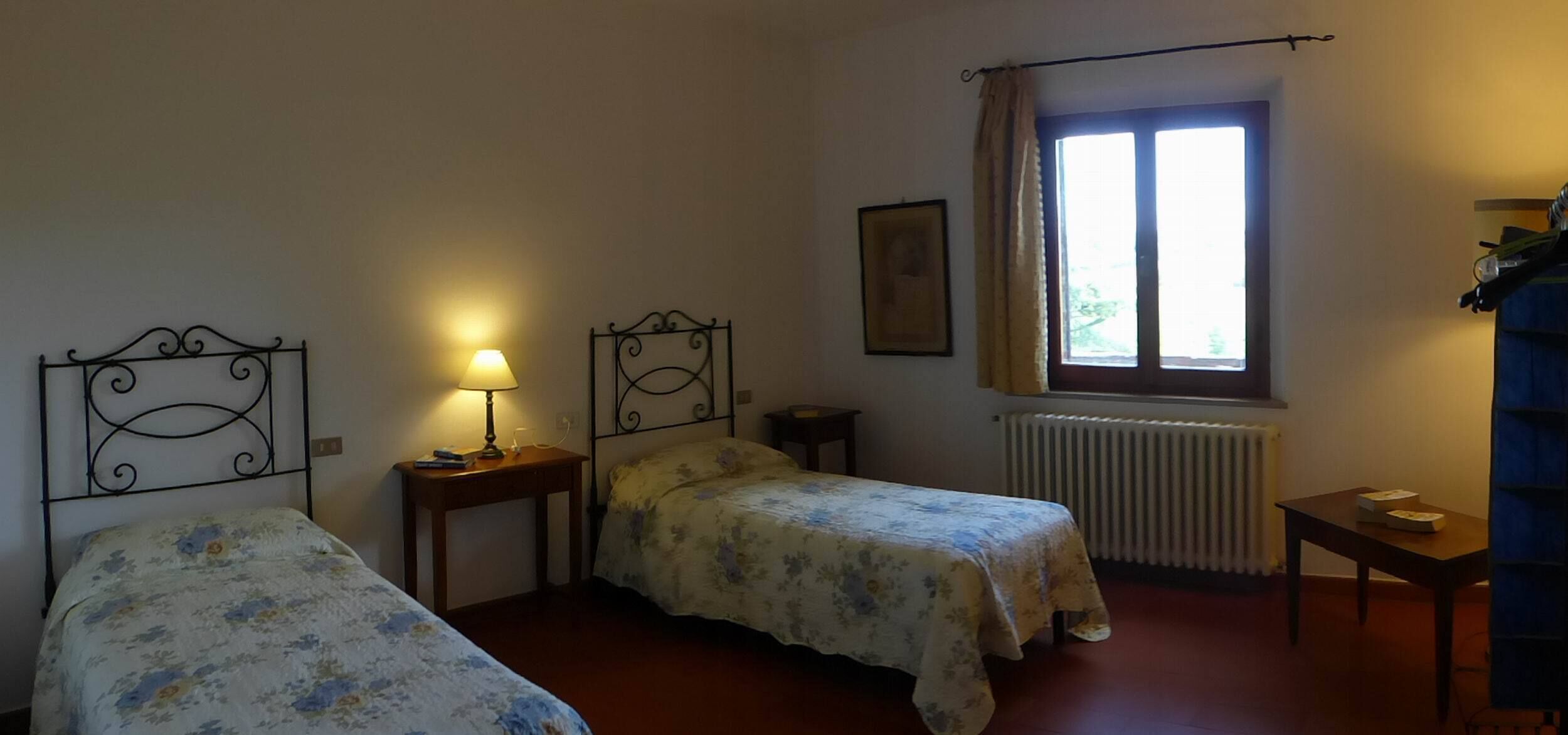 2 Schlafzimmer, Bügeleisen/Bügelbrett, Bettwäsche