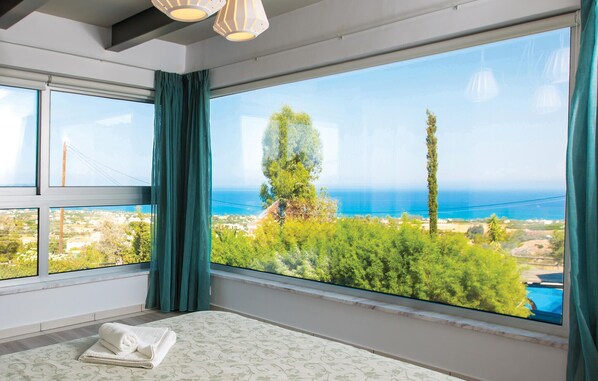 3 Schlafzimmer, Reisekinderbett, kostenloses WLAN, Bettwäsche