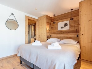 3 bedrooms, free WiFi, bed sheets