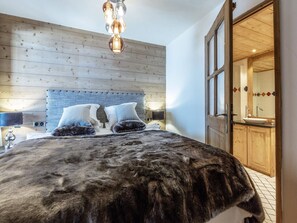 3 bedrooms, free WiFi, bed sheets