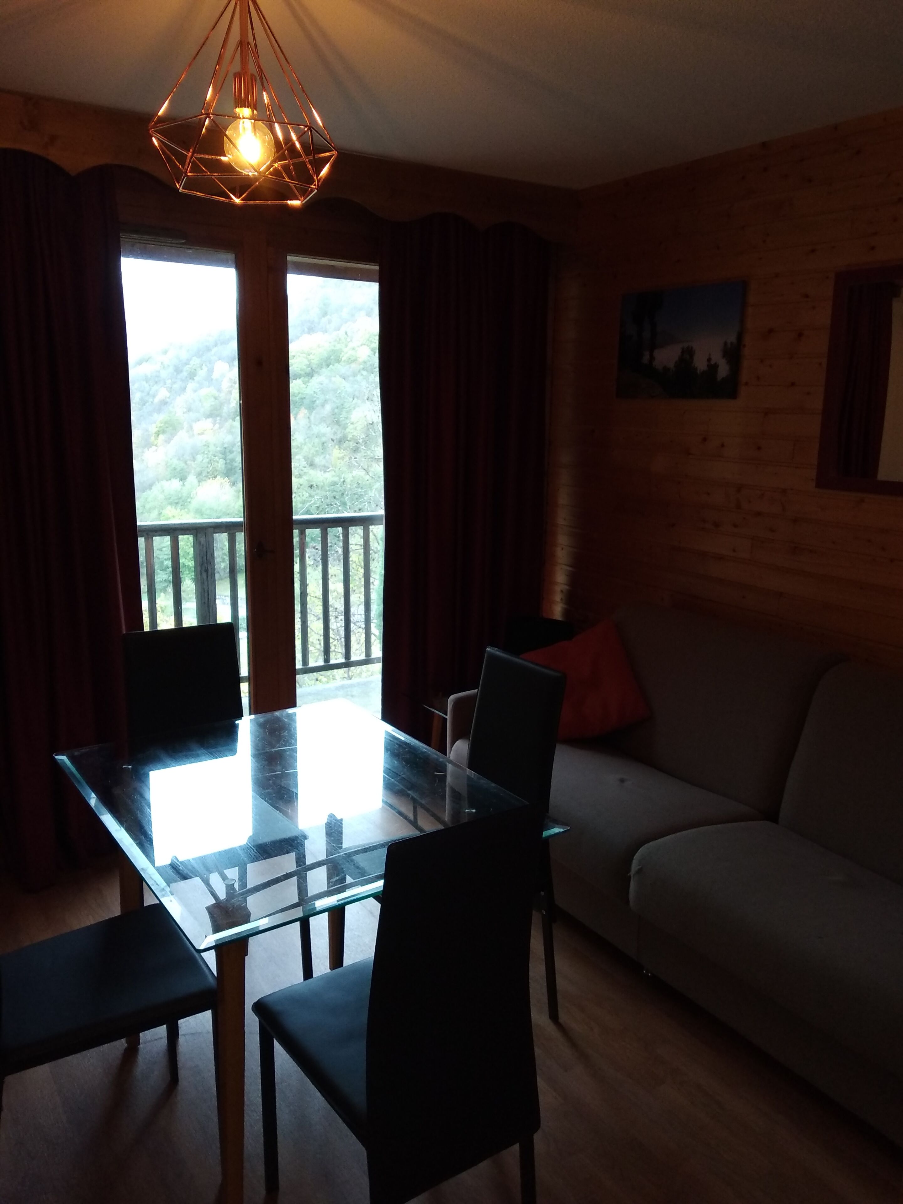 Lecteur de DVD, médiathèque, chaîne hi-fi