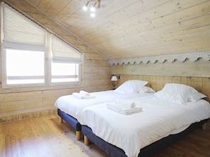 4 chambres, Wi-Fi gratuit, draps fournis
