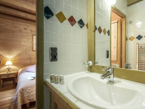 Towels - Spacious apartment for 10 with pool, spa, and parking in Saint-Martin-de-Belleville (Saint-Martin-de-Belleville)