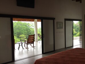 1 chambre, bureau, fer et planche à repasser, accès au Wi-Fi (inclus)