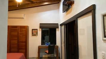 1 chambre, bureau, fer et planche Ă repasser, Wi-Fi gratuit