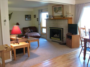 Smart-TV, peis og DVD-spiller