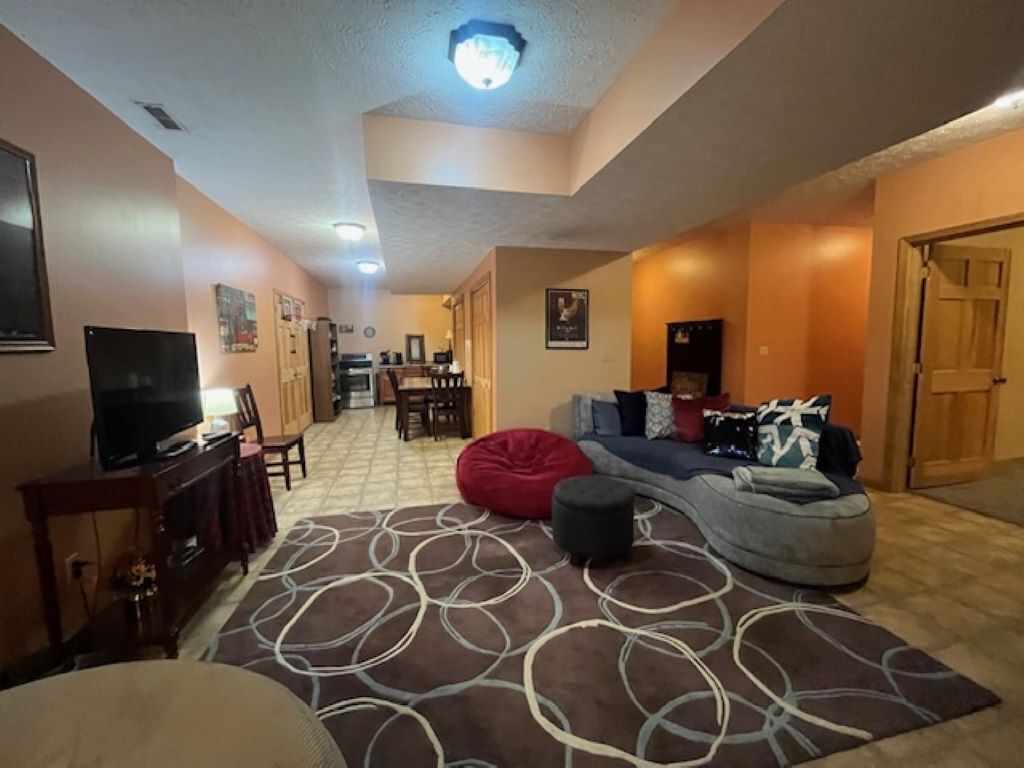 Smart TV, DVD player, books