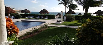 Relaxing beach hotel
