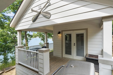 Terrace/patio. Eagles Nest at CrossTimbers Marina